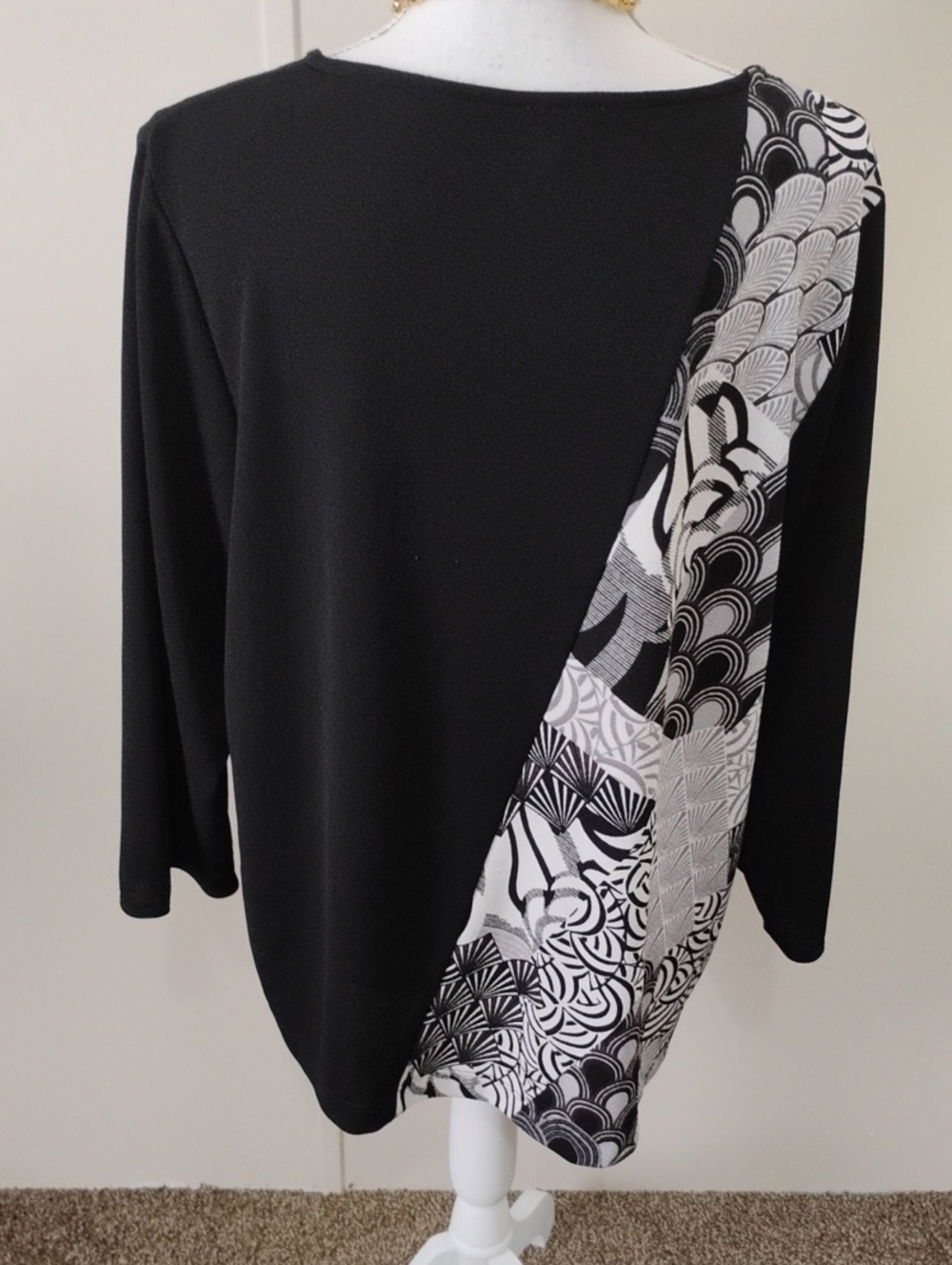 Chicos Top - Picture 3 of 5